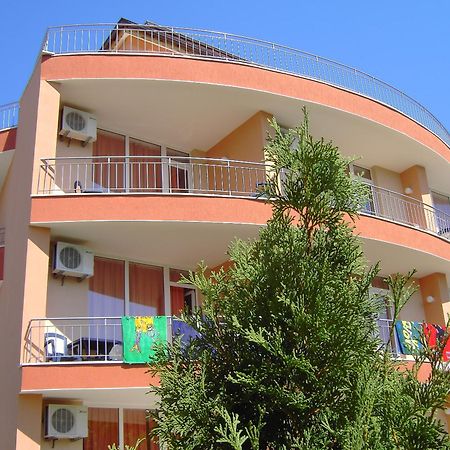 Family Hotel Deja Vu Ravda Exterior photo