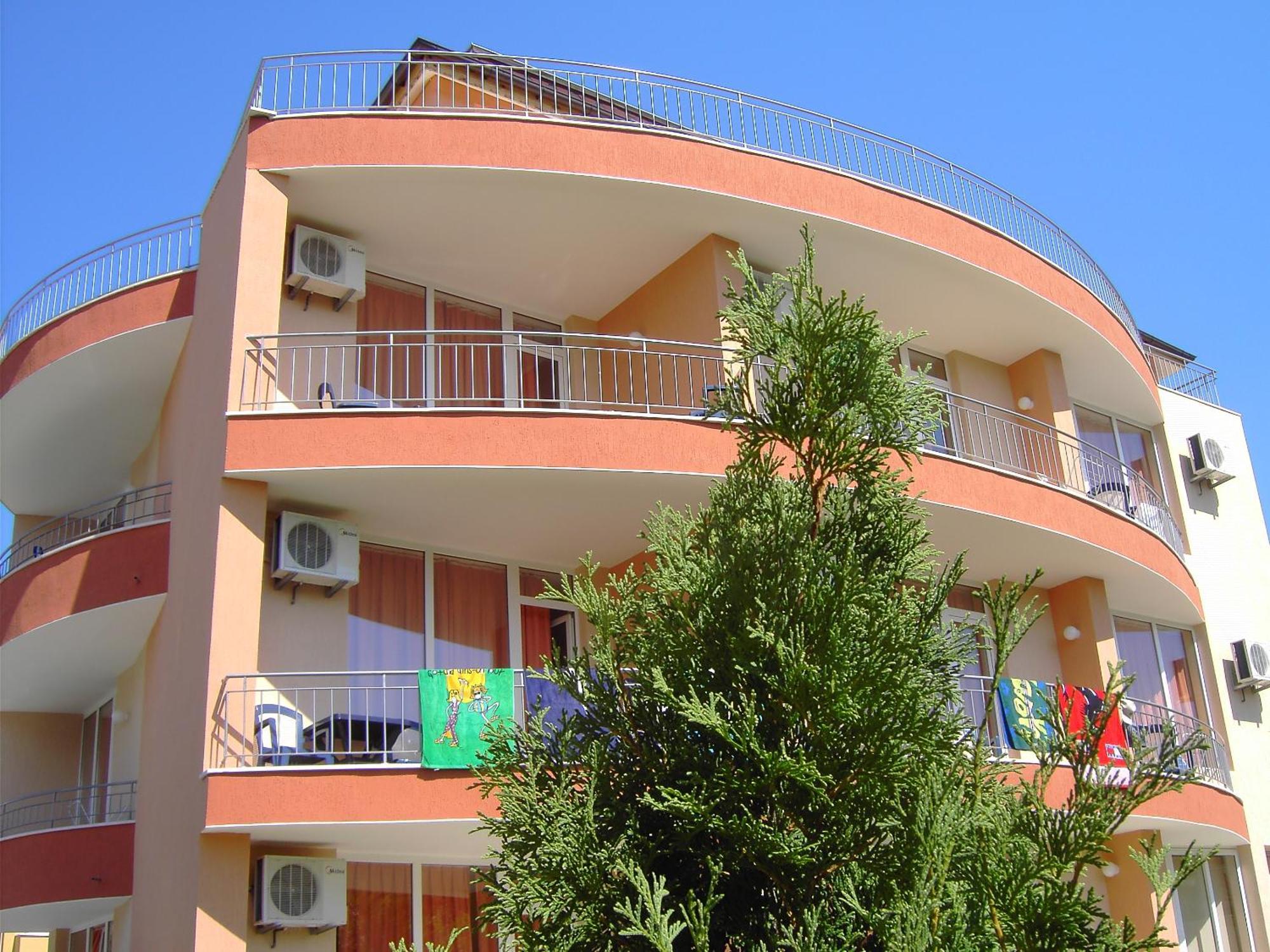 Family Hotel Deja Vu Ravda Exterior photo