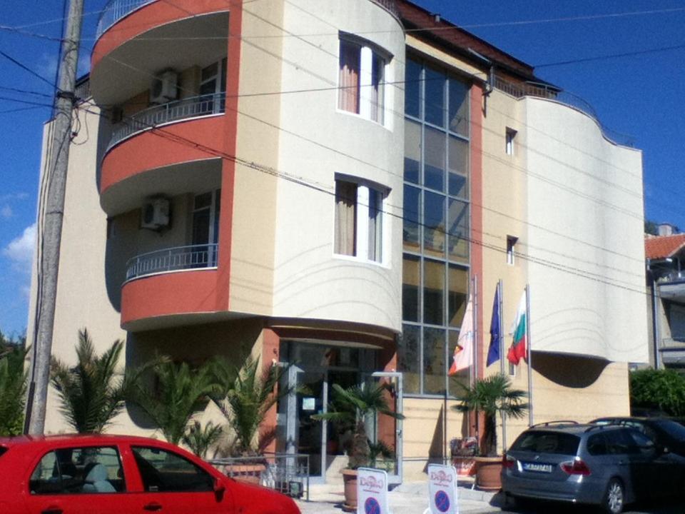 Family Hotel Deja Vu Ravda Exterior photo